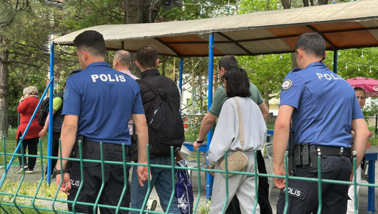 Burdur’da kayıp olarak aranan iki genç Kütahya’da bulundu