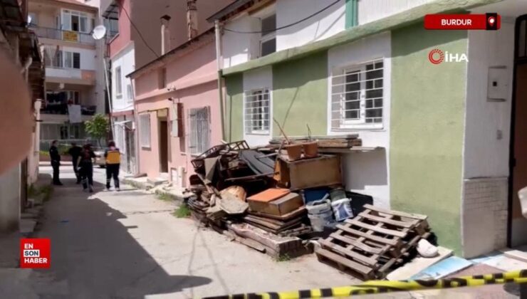 Burdur’da konutta ağır koku ihbarına gelen polis cesetle karşılaştı