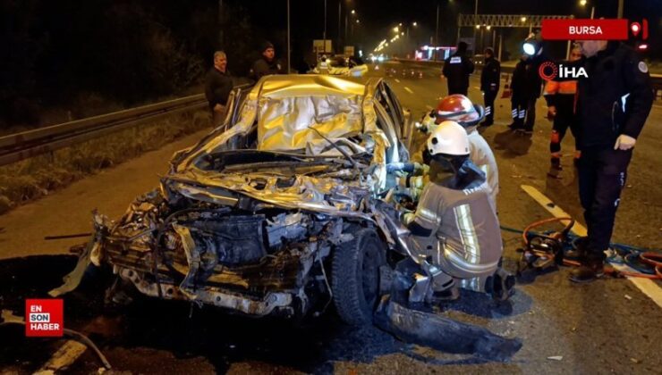 Bursa’da araba kamyonun altına girdi