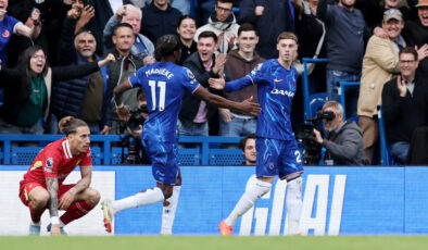 Chelsea, Liverpool’u 3 golle yıktı