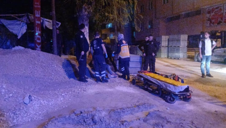 Çorum’da birbirini bıçaklayan 2 kişi yaralandı