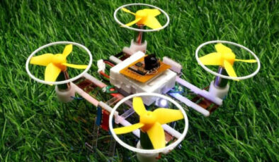 Dünyanın en küçük ve en hafif kablosuz robotu hal değiştirebiliyor