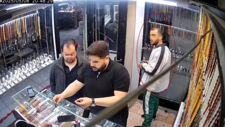 Elazığ’da saat hırsızlığı: Parasını sordu, kameraya bakıp cebine attı