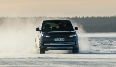 Elektrikli birinci Range Rover kameralara yakalandı