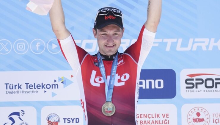 Elia Viviani: Son kilometrelerde ekipçe âlâ yer alarak bu sonuca ulaştık