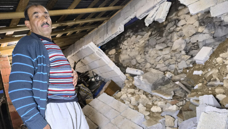 Erzurum’da kaya modülleri meskenin çatı katını yıktı
