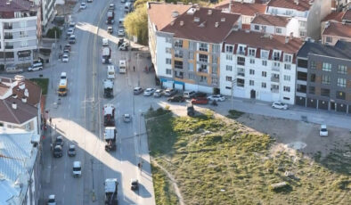 Eskişehir’de kaybettiği ağabeyinin oğluna 15 tır ile düğün konvoyu yaptı