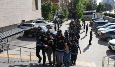 FETÖ finansörü Maydonoz Döner’e operasyon: 23 gözaltı