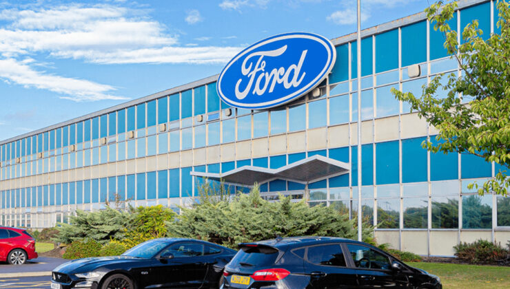 Ford’a Trump darbesi: 2025 beklentileri askıya alındı