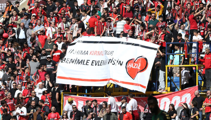 Gençlerbirliği tribününde evlilik teklifi