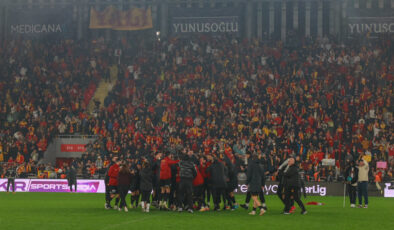 Göztepe, meskeninde ligin en yeterli 3 grubundan birisi