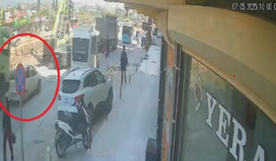 Hatay’da arabası oyuncak üzere önünde sürükledi: Ardına bakmadan gitti