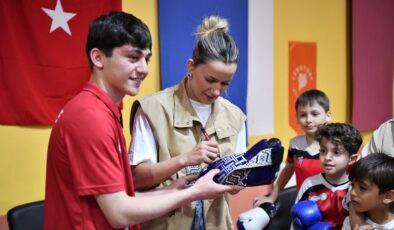 Hatice Akbaş, genç atletler ile buluştu