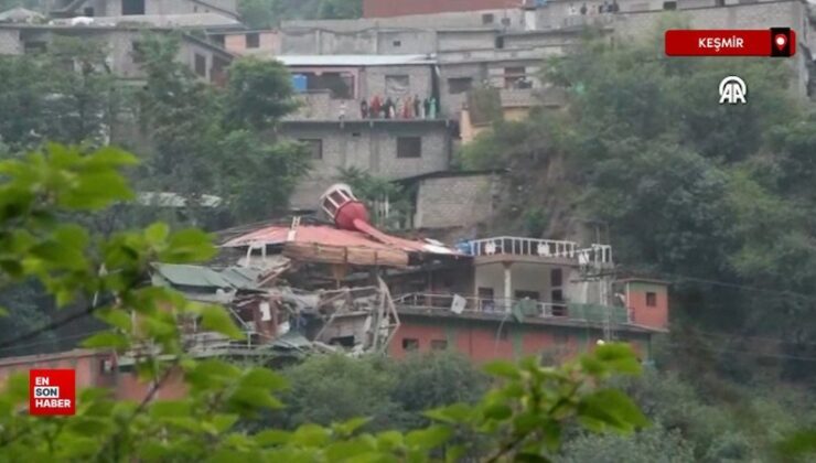 Hindistan’ın hücumunda  Muzafferabad kentinde bulunan Bilal Cami yıkıldı