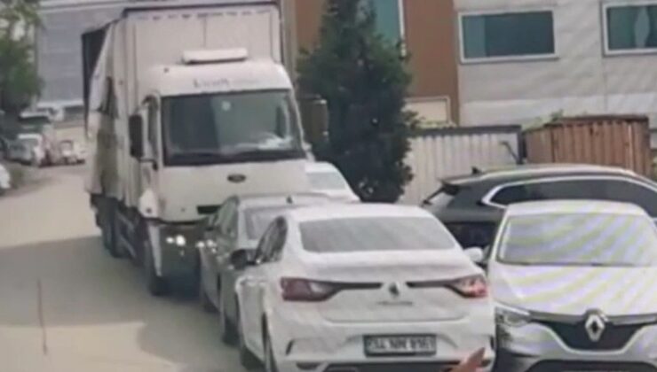 İstanbul Tuzla’da freni boşalan kamyonun araçlara çarpma anı kamerada