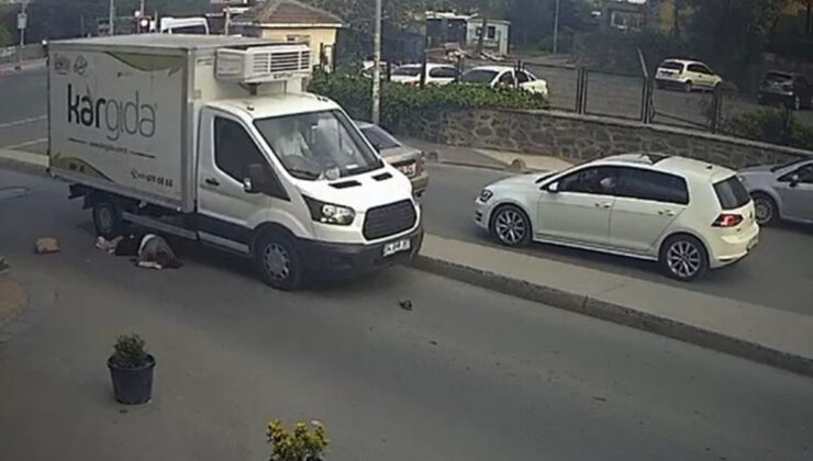 İstanbul yolun karşısına geçmek isterken kamyonet çarptı
