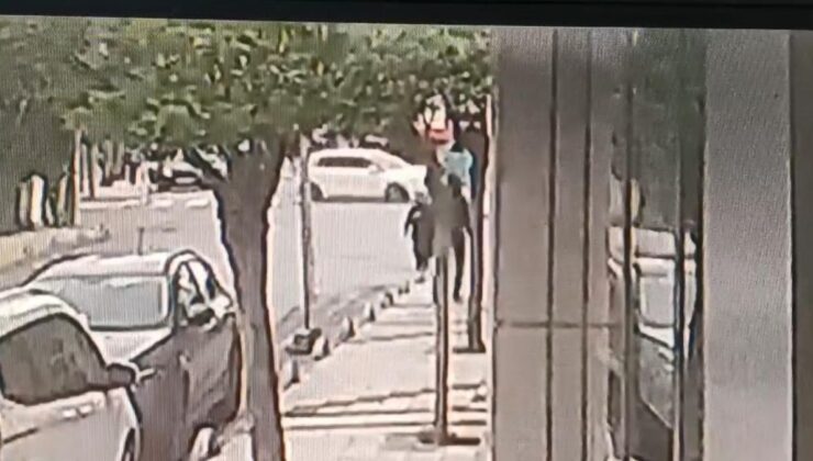 İstanbul’da arabanın iş yerine girdiği anlar kamerada