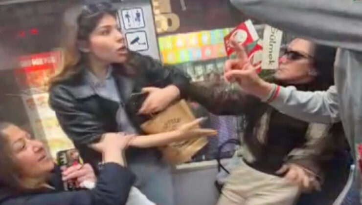 İstanbul’da bayanların tramvayda koltuk hengamesi