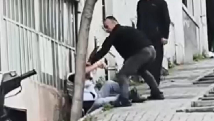 İstanbul’da bıçakla saldıran adamın başında şişe kırdı