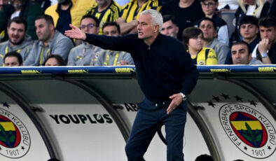 Jose Mourinho: 12 puan alsak da 0 alsak da ikinci bitireceğiz