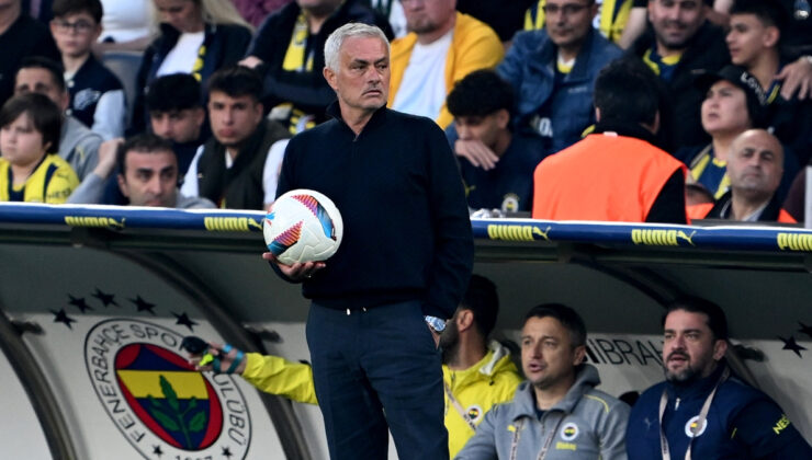 Jose Mourinho, Fenerbahçe’de 5. derbisini de galip bitiremedi
