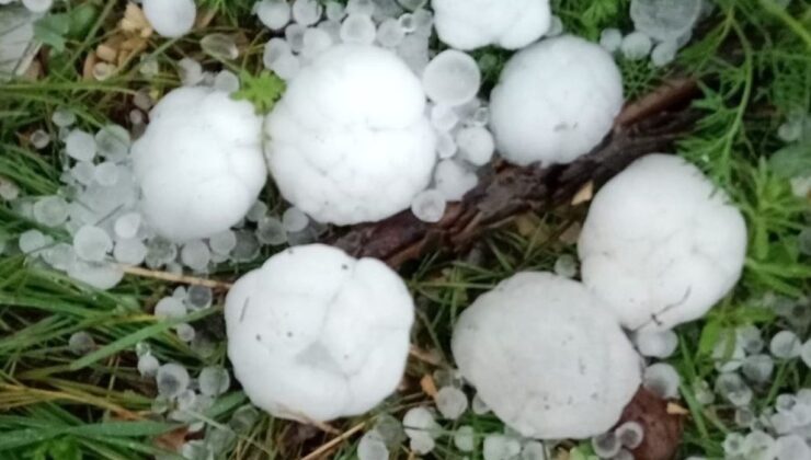 Kahramanmaraş’a ceviz büyüklüğünde dolu yağdı