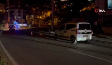 Kahramanmaraş’ta hafif ticari araç anne ve kızına çarptı