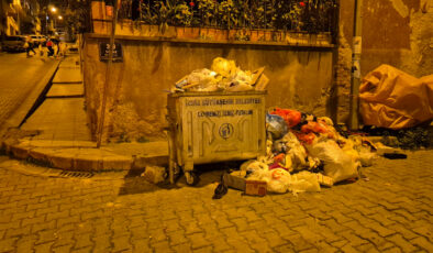 Konak’ta çöp sorunu devam ediyor