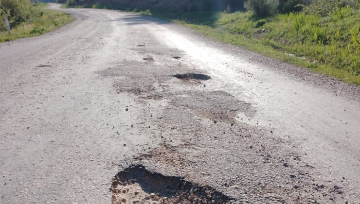 Kütahya’da bozuk yol şoförlerin kabusu oldu