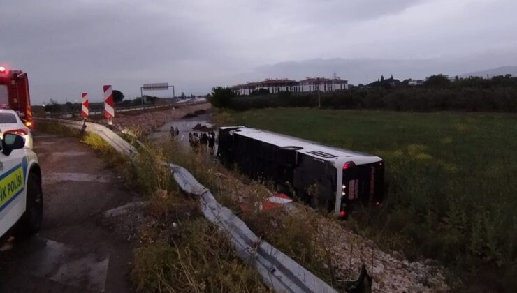 Manisa’da yolcu otobüsü kaza yaptı: 10 yaralı