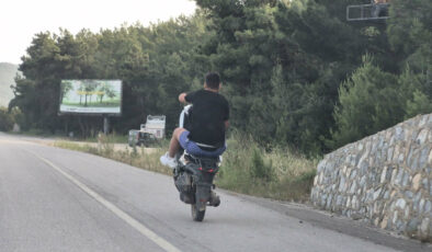 Muğla’da motosiklet şoförünün tehlikeli seyahati