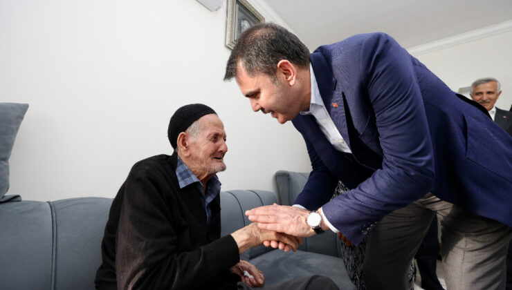 Murat Kurum, Kahramanmaraş’ta vatandaşlarla bir ortaya geldi