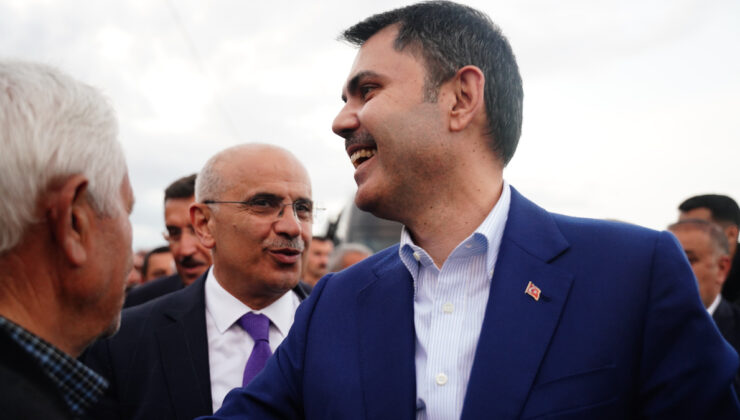 Murat Kurum, Malatya’da vatandaşlarla bir ortaya geldi