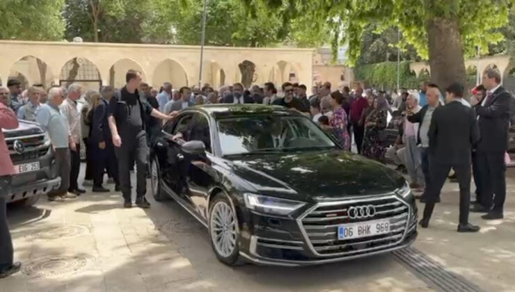 Müsavat Dervişoğlu’ndan reaksiyon çeken hareket