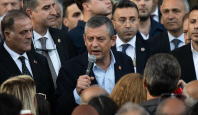 Özgür Özel darp raporu almadan programına devam ettiğini belirtti