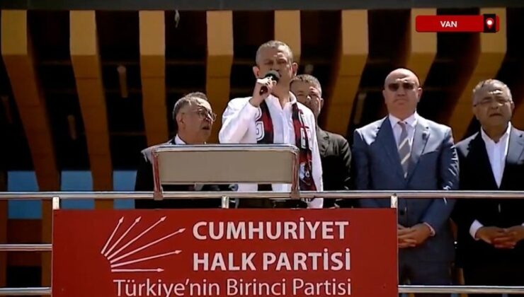 Özgür Özel, Sırrı Süreyya Önder’in ruhuna alkış gönderdi