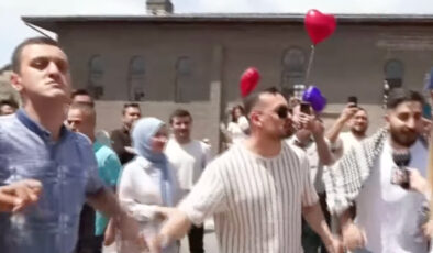 PKK kendisini feshetti: Diyarbakır’da halaylar çekildi