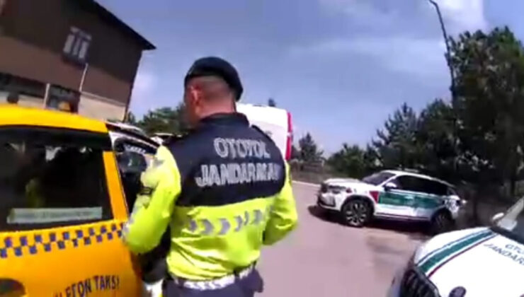 Sakarya’da kaçak göçmenler taksiden çıktı