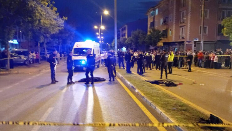 Sakarya’da karşıya geçen anne ile kızına araba çarptı: 2 meyyit