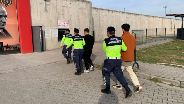 Sakarya’da uyuşturucu operasyonu kamerada