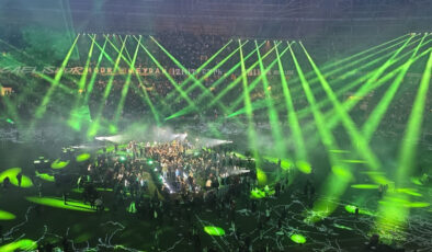 Şampiyon Kocaelispor kupasını taraftarı önünde kaldırdı