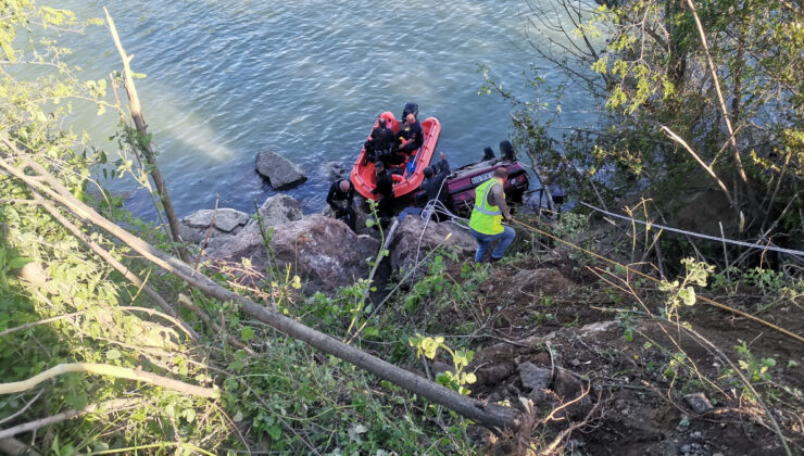 Samsun’da daraj gölüne uçan arabanın şoförü öldü