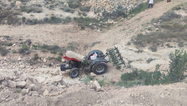 Şanlıurfa’da devrilen traktörün altında kalan genç öldü