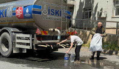 Sarıyer’de belediye tankerle su dağıttı: Bidonlarla konutlara su taşıdılar