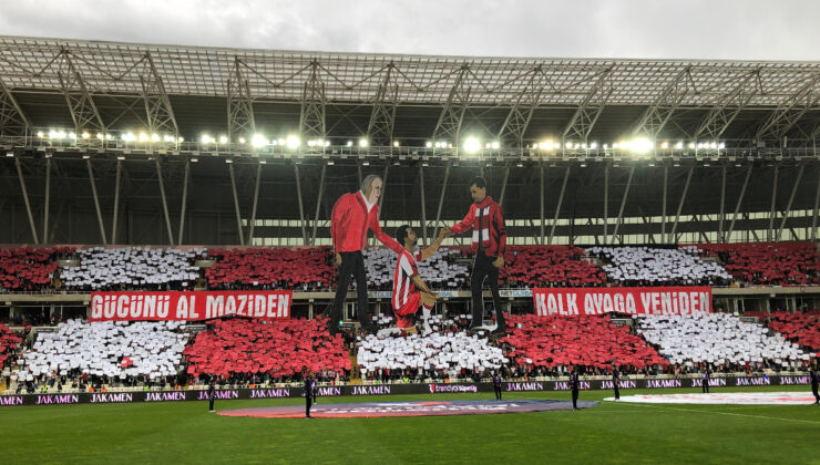 Sivasspor taraftarından Bodrum FK maçında koreografi