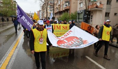 Sivas’ta 1 Mayıs kutlamalarında ‘bölücü slogan’ gerginliği
