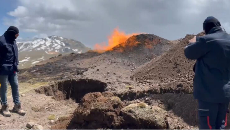 Sivas’ta yıldırım düşen doğalgaz sınırında yangın söndü