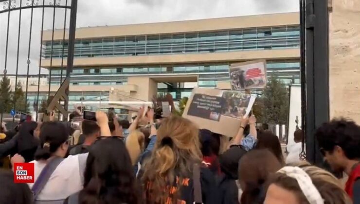 Sokak hayvanları destekçileri zorla AYM’ye girmeye çalıştı