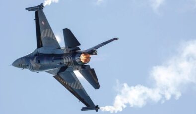 SOLOTÜRK’ten KKTC’de nefes kesen şov