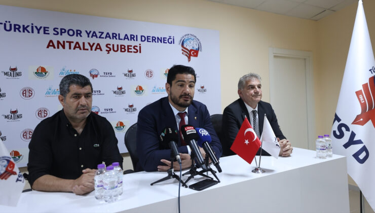 Taha Akgül, Antalya’da gazetecilerle buluştu